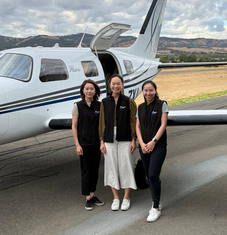 SL AH girls with plane crop
